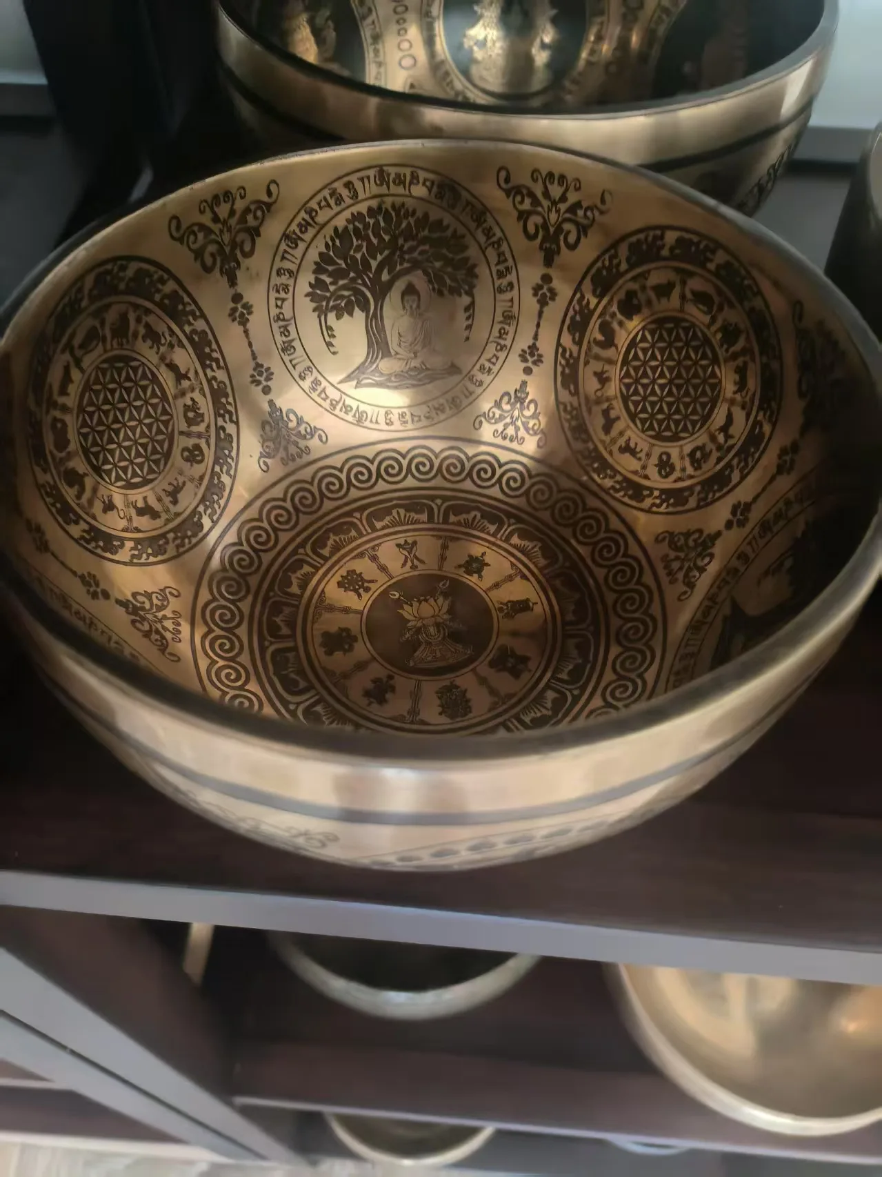 Stará nepálská zpívající mísa