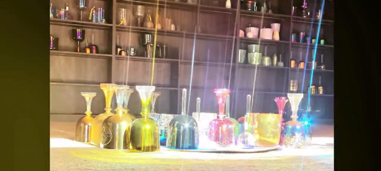 crystal sining bowl display (4)