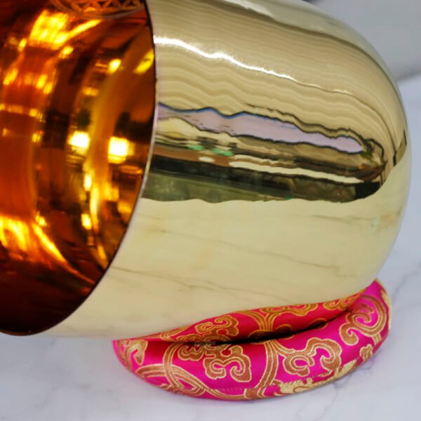gold brown crystal singing bowl (copy)