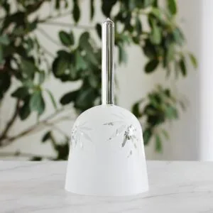Mangkuk nyanyi kristal genggam kanthi desain applique (praktisi)