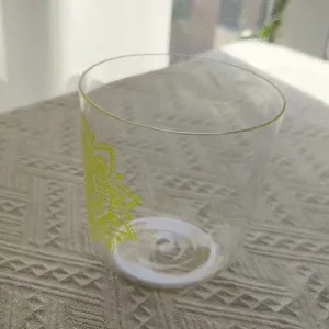 ဆိုလာအရှပ် chakra ဒီဇိုင်းဖြင့် ကြည်လင်ပြတ်သားသော တေးဆိုပန်းကန်လုံး