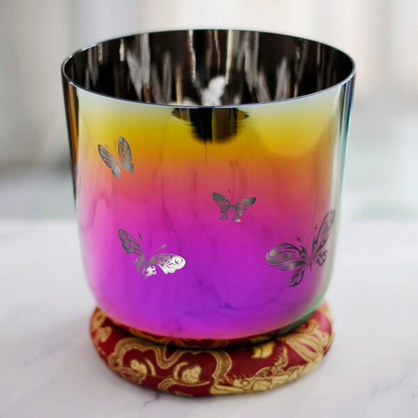 taça para cantar em cristal iridescente com padrão floral mandala (cópia)