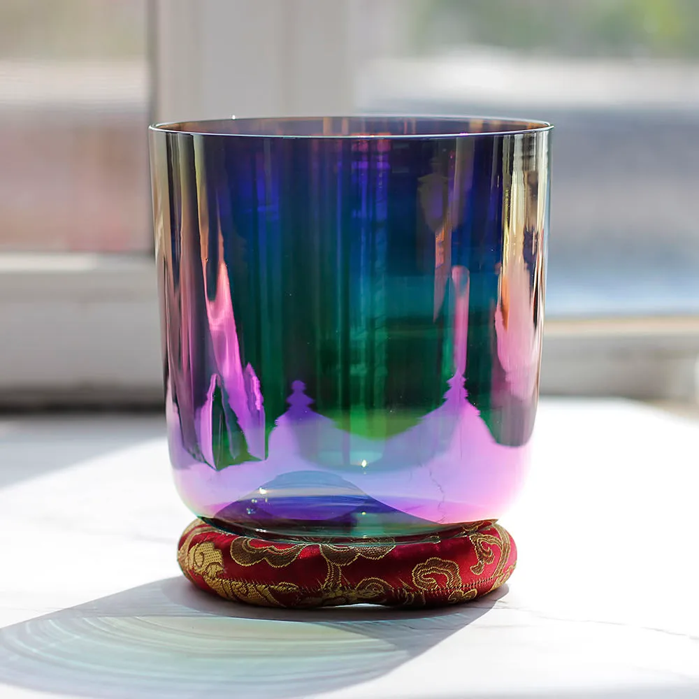 მოლურჯო-მომწვანო ფერის ბროლის მომღერალი თასი (ასლი)