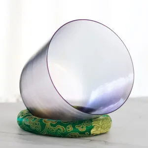 Cuenco cantor de cristal azul lacado iridiscente del océano profundo