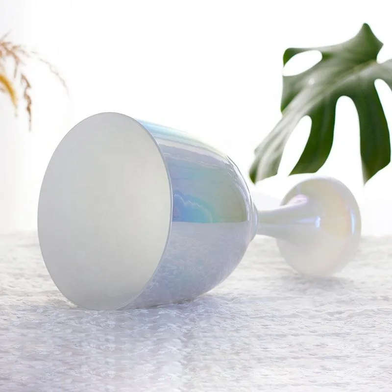 熔化的宝石彩虹色圣杯（复制品）