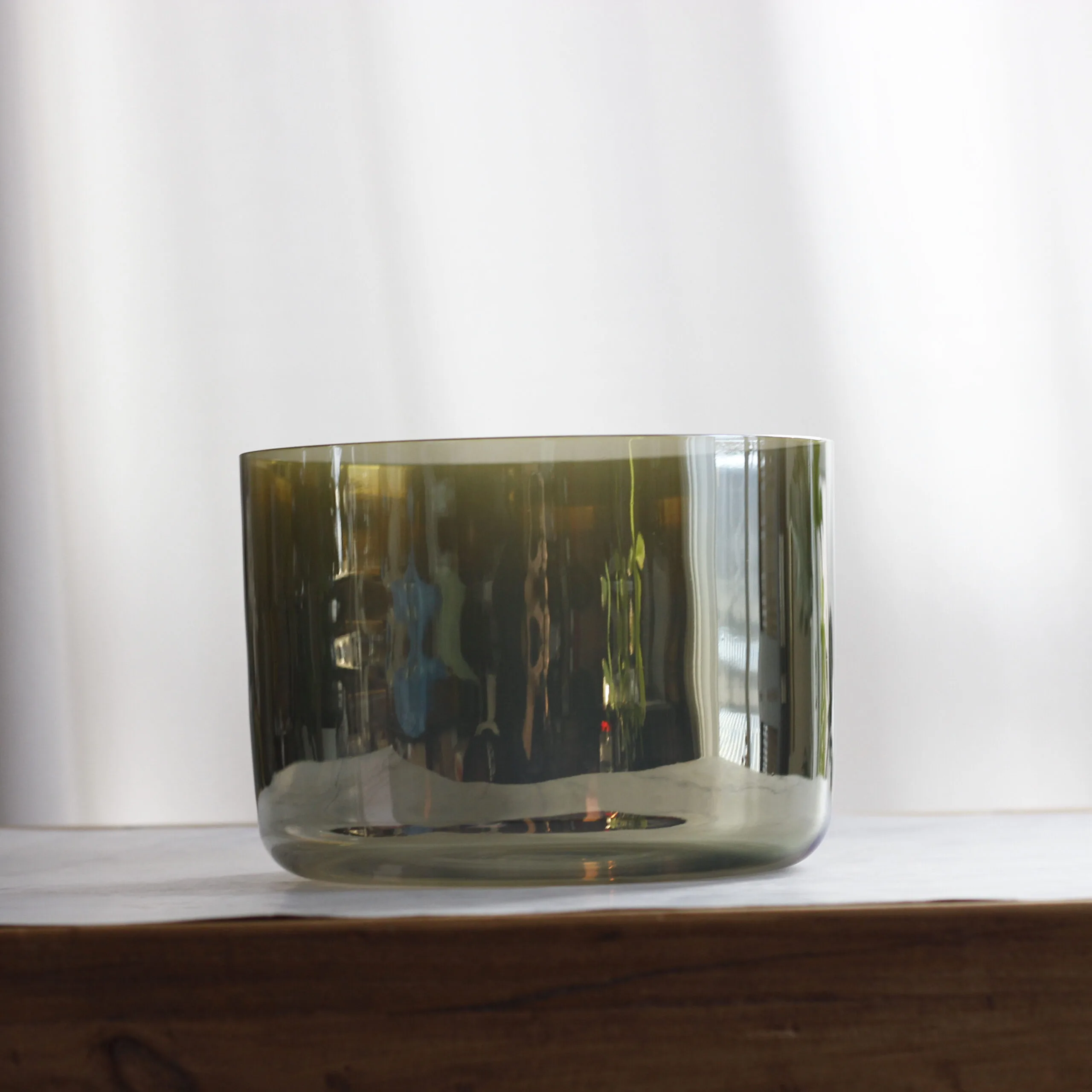 syvänmeren hohtava lakkainen sininen kristallinen äänimalja (kopio)