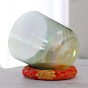 Cuenco tibetano de cristal verde lacado iridiscente "El Sueño Verde"