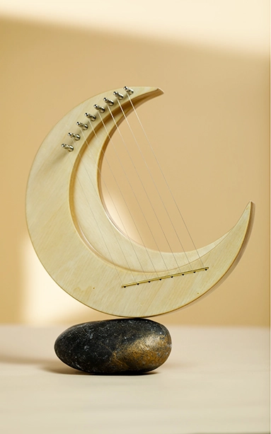 crescent and fullmoon lyre harp details (10)